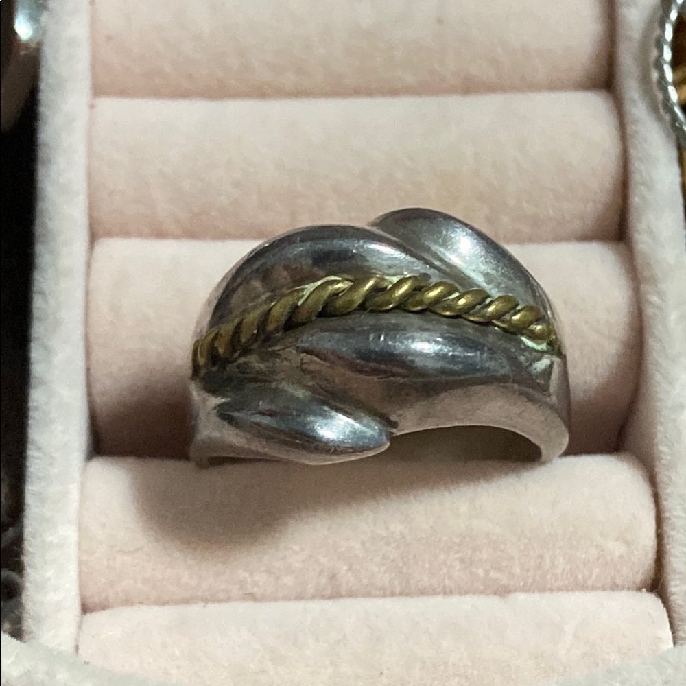Vintage Elegant Silver Toned Women's Ring